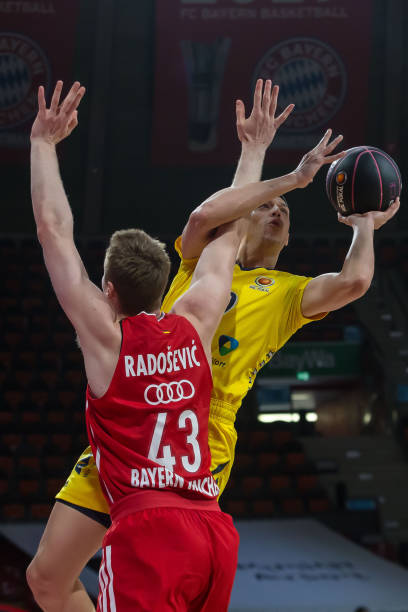 力和坚韧闯 力和坚韧闯