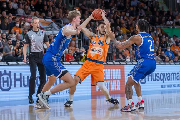 赵继伟和他 赵继伟和他