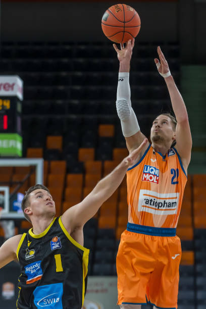 回应争议 回应争议